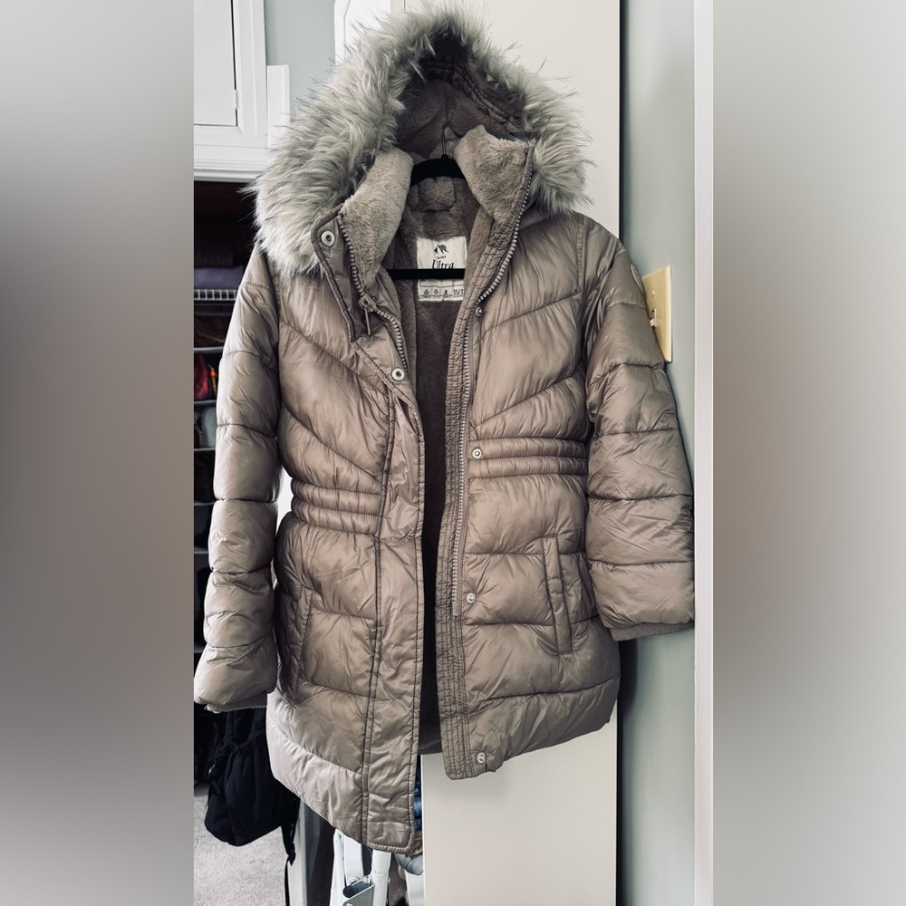 Abercrombie & Fitch Kids Taupe Puffer Jacket size 11/12